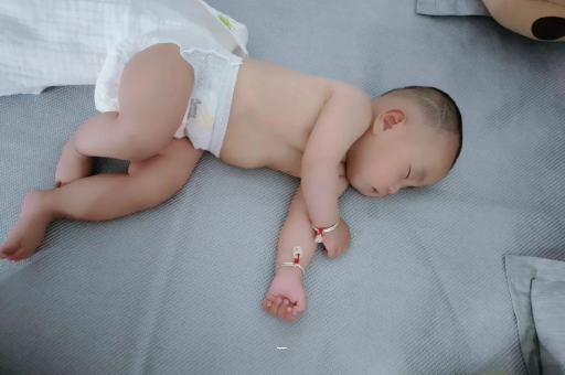 海门宝宝突然很多眼屎